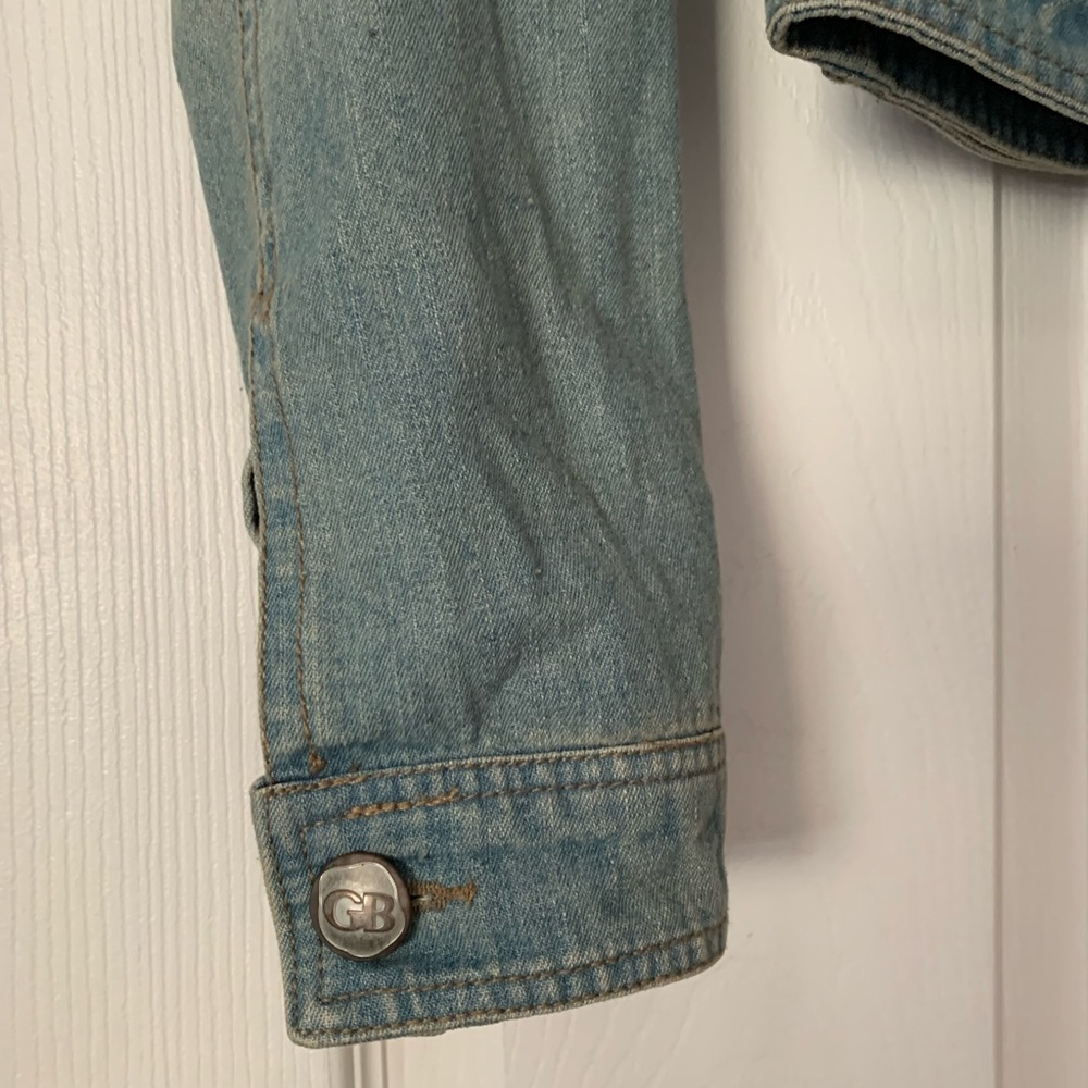 Cropped Light Denim Jacket - Picture 7 of 7